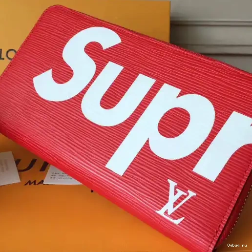 supreme Zip wallet Louis Vuitton 0327